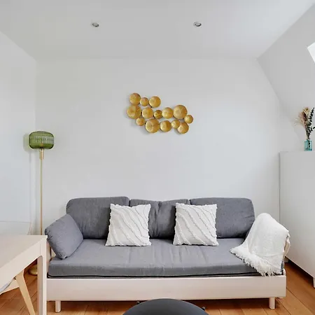 2p Near Trocadero - Eiffel Tower Apartment Paris